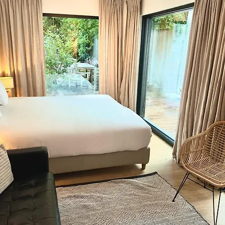 Апартаменты Luxury With Cosy Garden! *