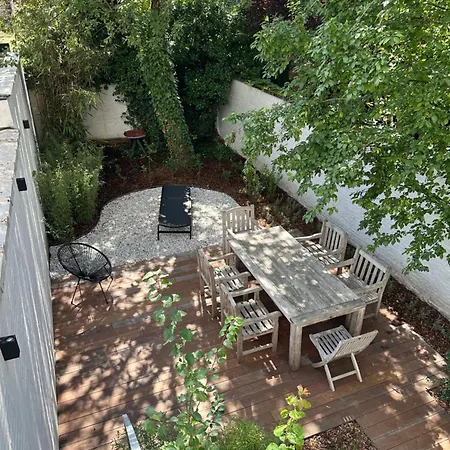 Luxury With Cosy Garden!