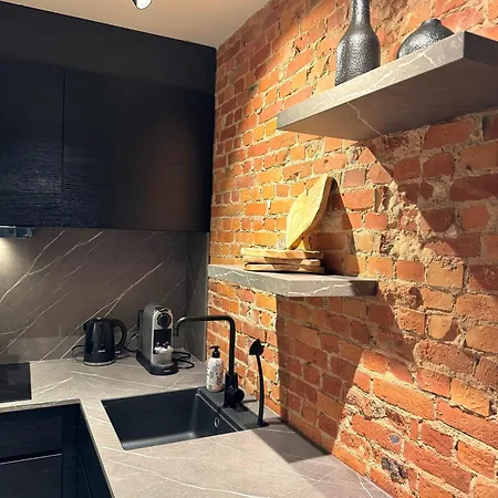Apartment Luxury With Cosy Garden!