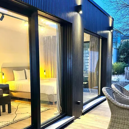 Apartment Luxury With Cosy Garden! *