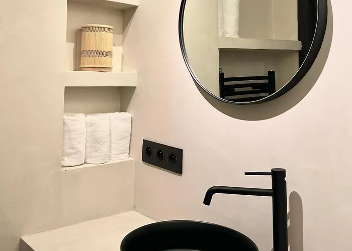 Luxury With Cosy Garden! 헨트