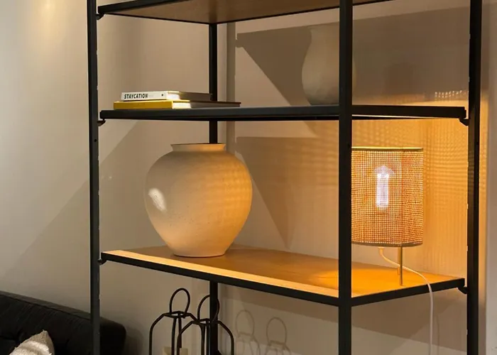 아파트 Luxury With Cosy Garden! *