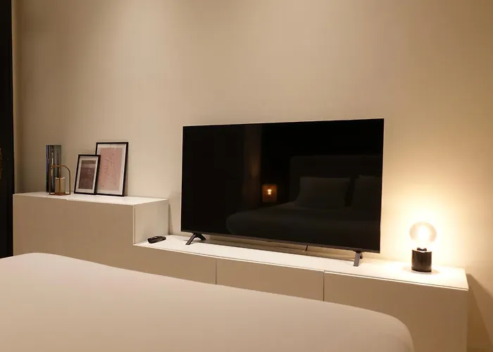 Luxury With Cosy Garden! 헨트