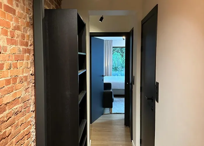 아파트 Luxury With Cosy Garden! *