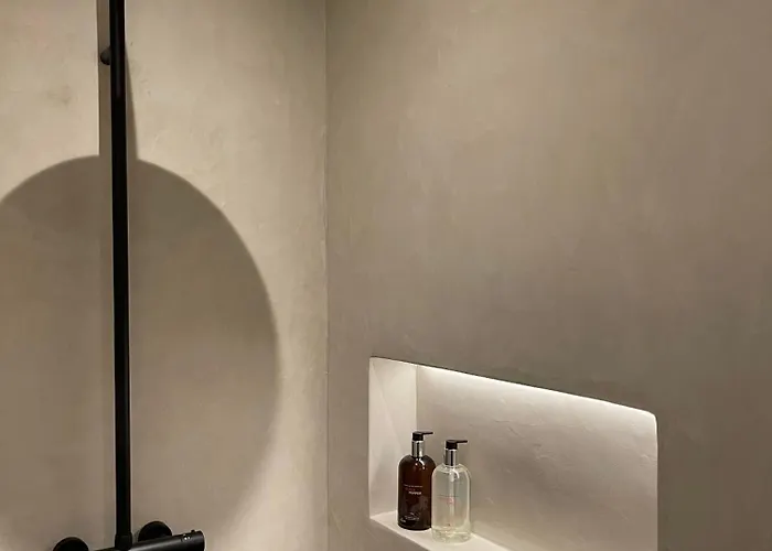 아파트 Luxury With Cosy Garden!