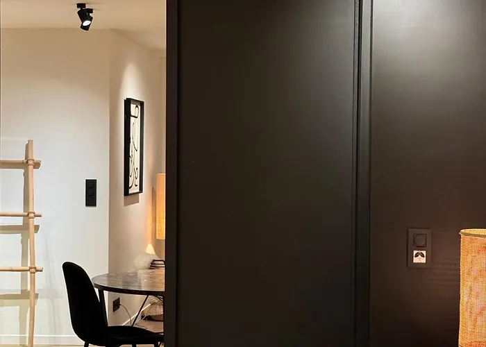 Luxury With Cosy Garden!