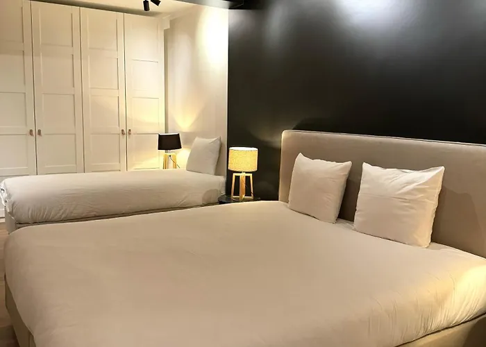 Luxury With Cosy Garden!