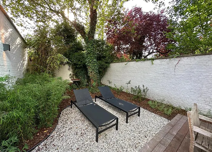 Luxury With Cosy Garden! 헨트